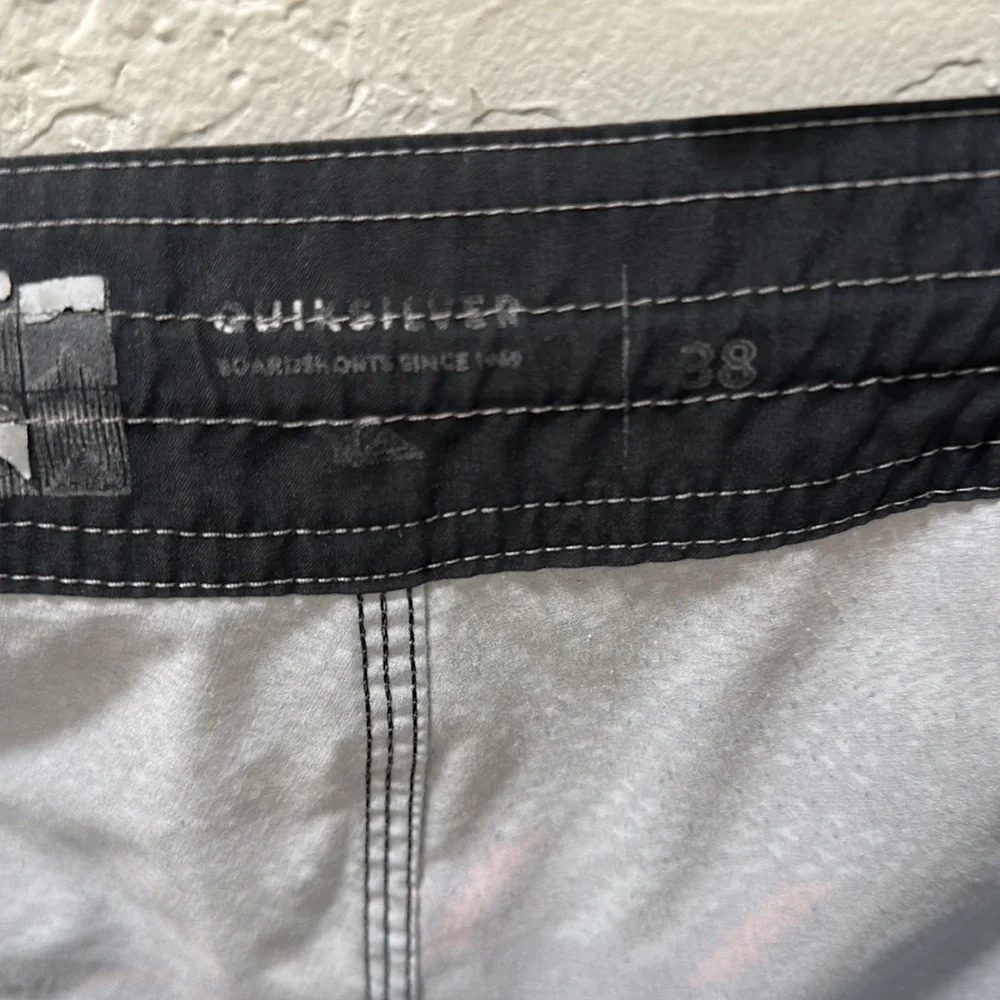 Quicksilver Men’s Board Shorts (38)